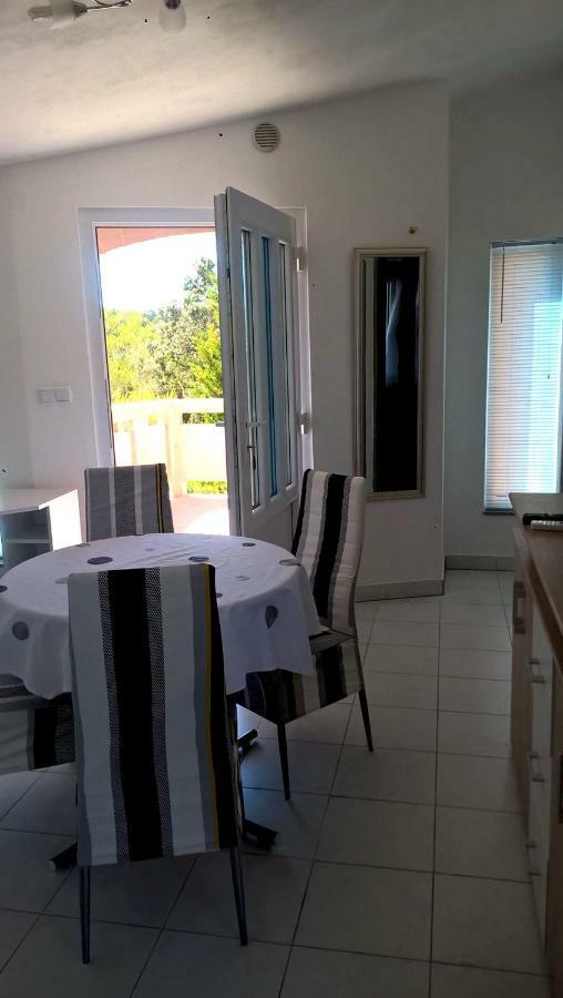 Apartment Kamelia Vir Exterior foto